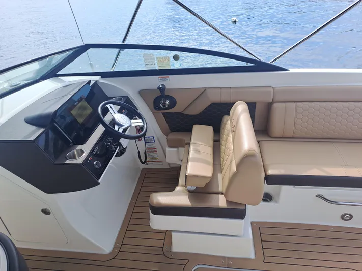 2019 Sea Ray 290 Sdx @ Acapulco Yacht Photos Pics 