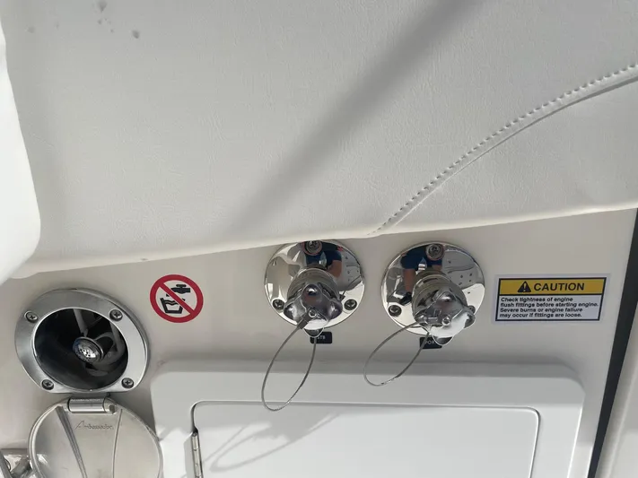  Yacht Photos Pics Regulator 31 boat 2025: Fuel connections and caution labels.