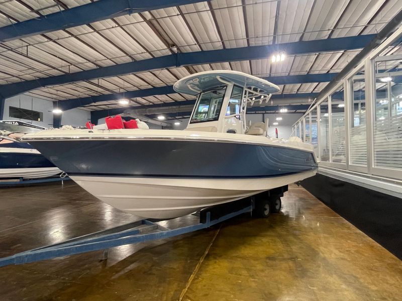 2022 Boston Whaler 250 Outrage