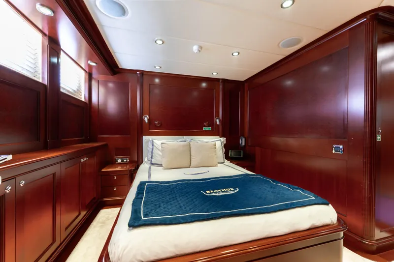 Beothuk Yacht Photos Pics Luxurious wooden cabin interior of 2008 Kuipers Woudsend Doggersbank Offshore yacht.