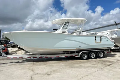 Sea Fox 328 Commander