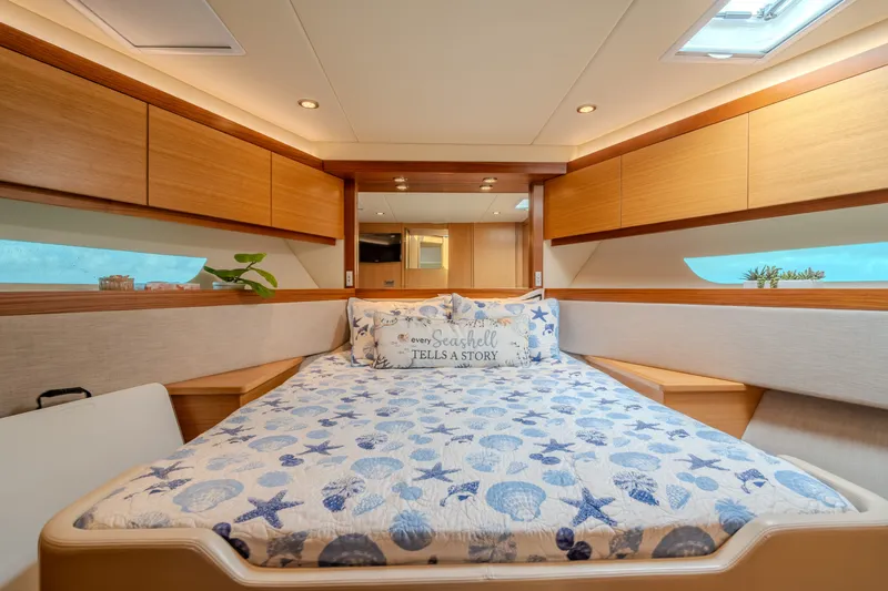 Stephany Yacht Photos Pics 