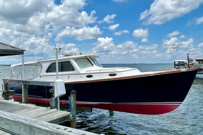 Hinckley 36 EP Picnic Boat