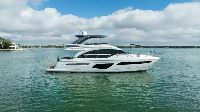 Twin Oaks Of The Sea Yacht Photos Pics 2020 Princess F62 - Twin Oaks of the Sea-Profile