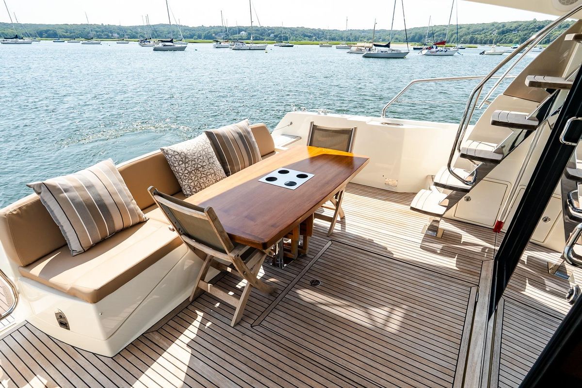 2014 Prestige 55 