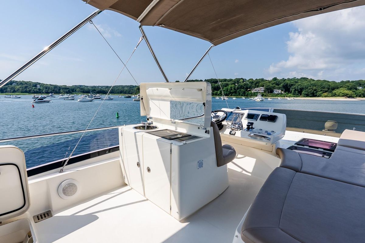 2014 Prestige 55 