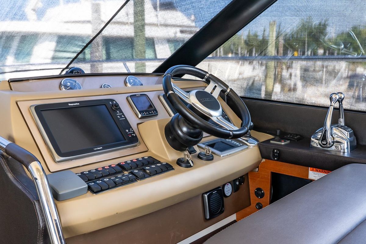 2014 Prestige 55 
