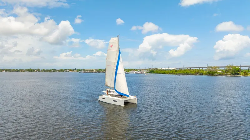 Sabai Sabai Yacht Photos Pics 