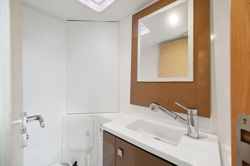 Sabai Sabai Yacht Photos Pics 