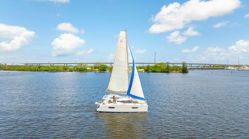 Sabai Sabai Yacht Photos Pics 