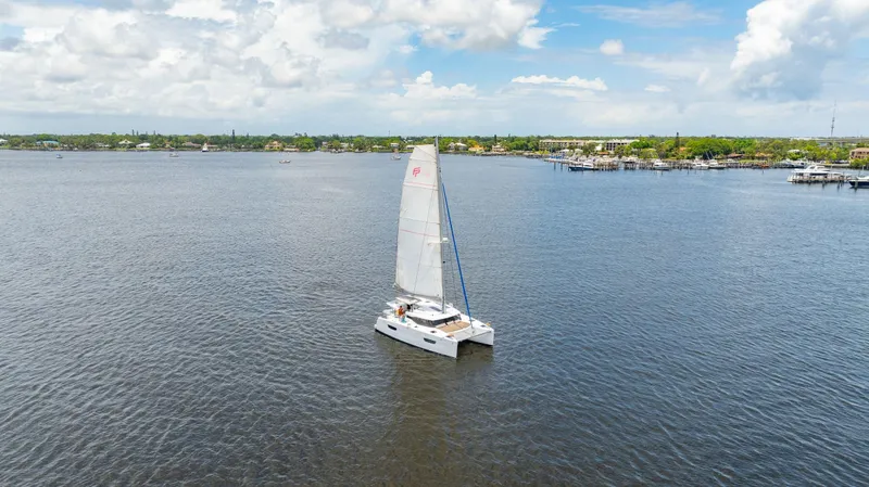 Sabai Sabai Yacht Photos Pics 