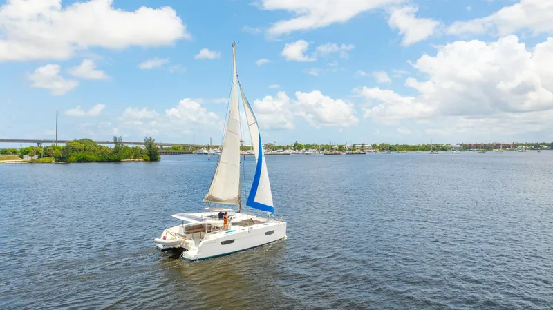 Sabai Sabai Yacht Photos Pics 