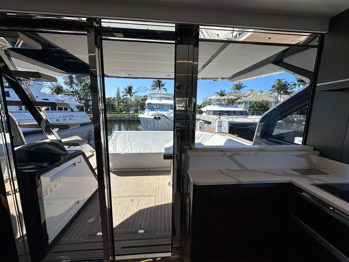 2023 Sunseeker 67 
