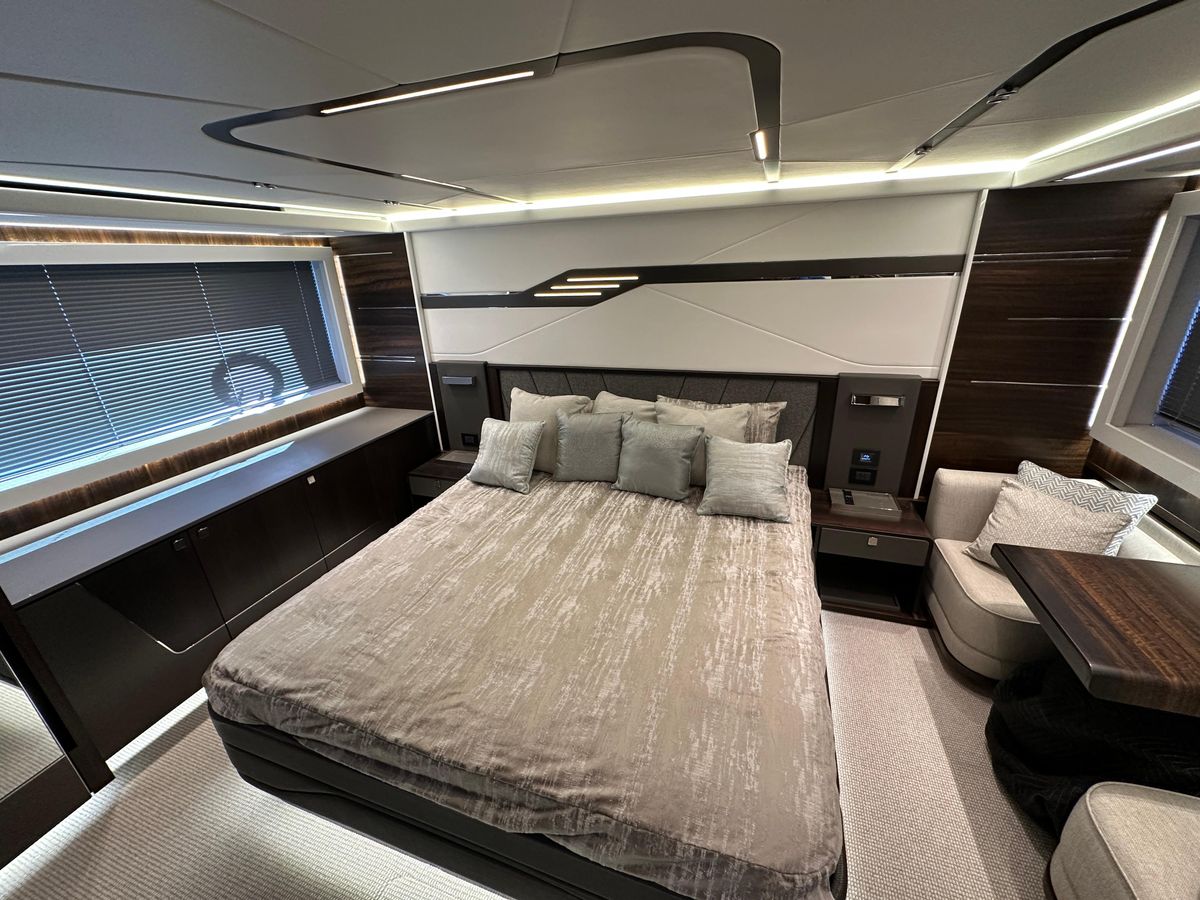 2023 Sunseeker 67 