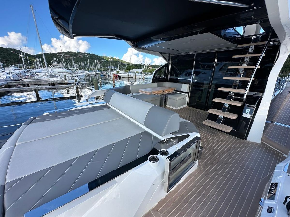 2023 Sunseeker 67 
