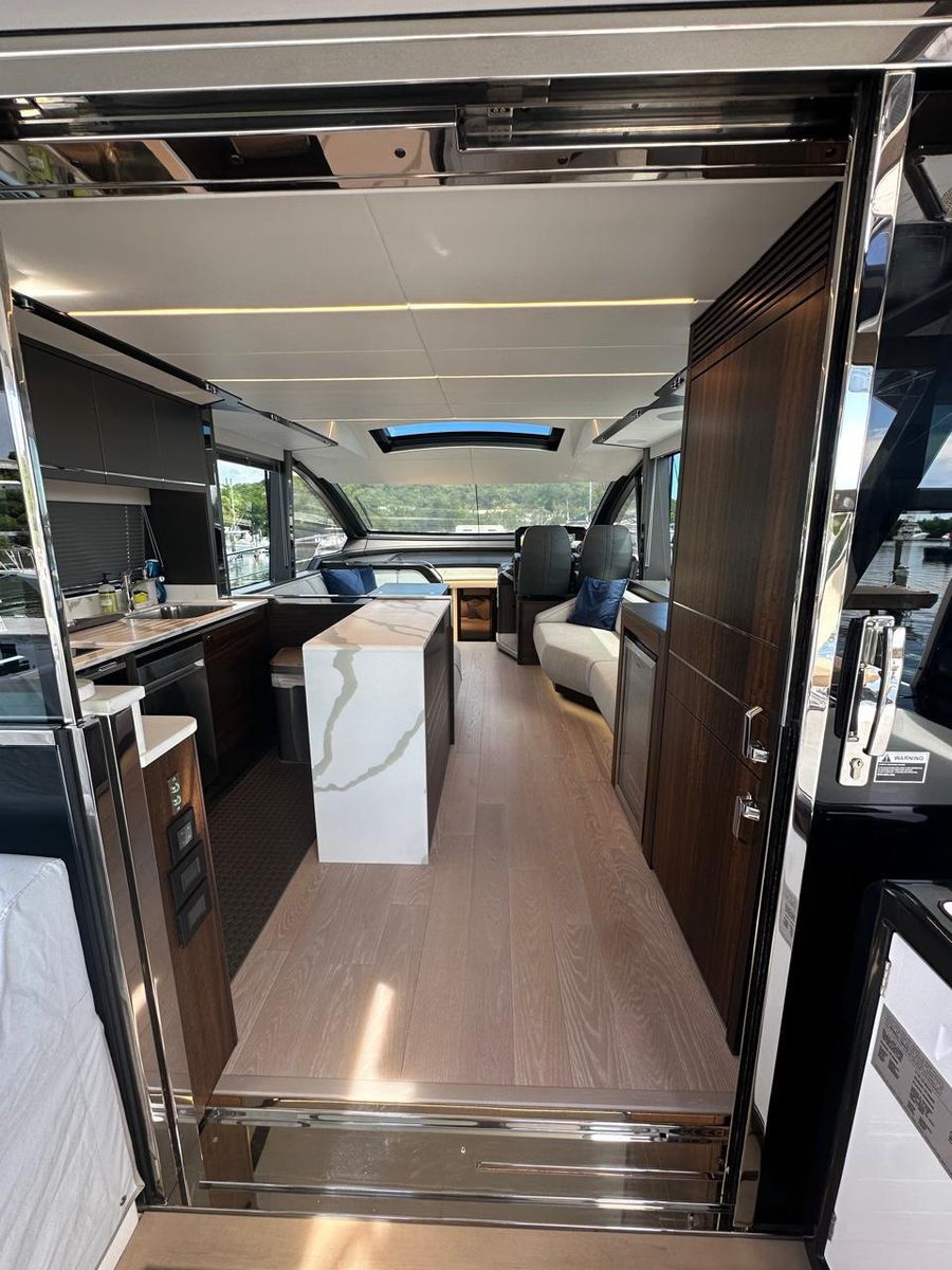 2023 Sunseeker 67 