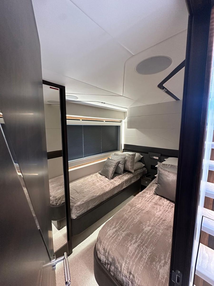 2023 Sunseeker 67 