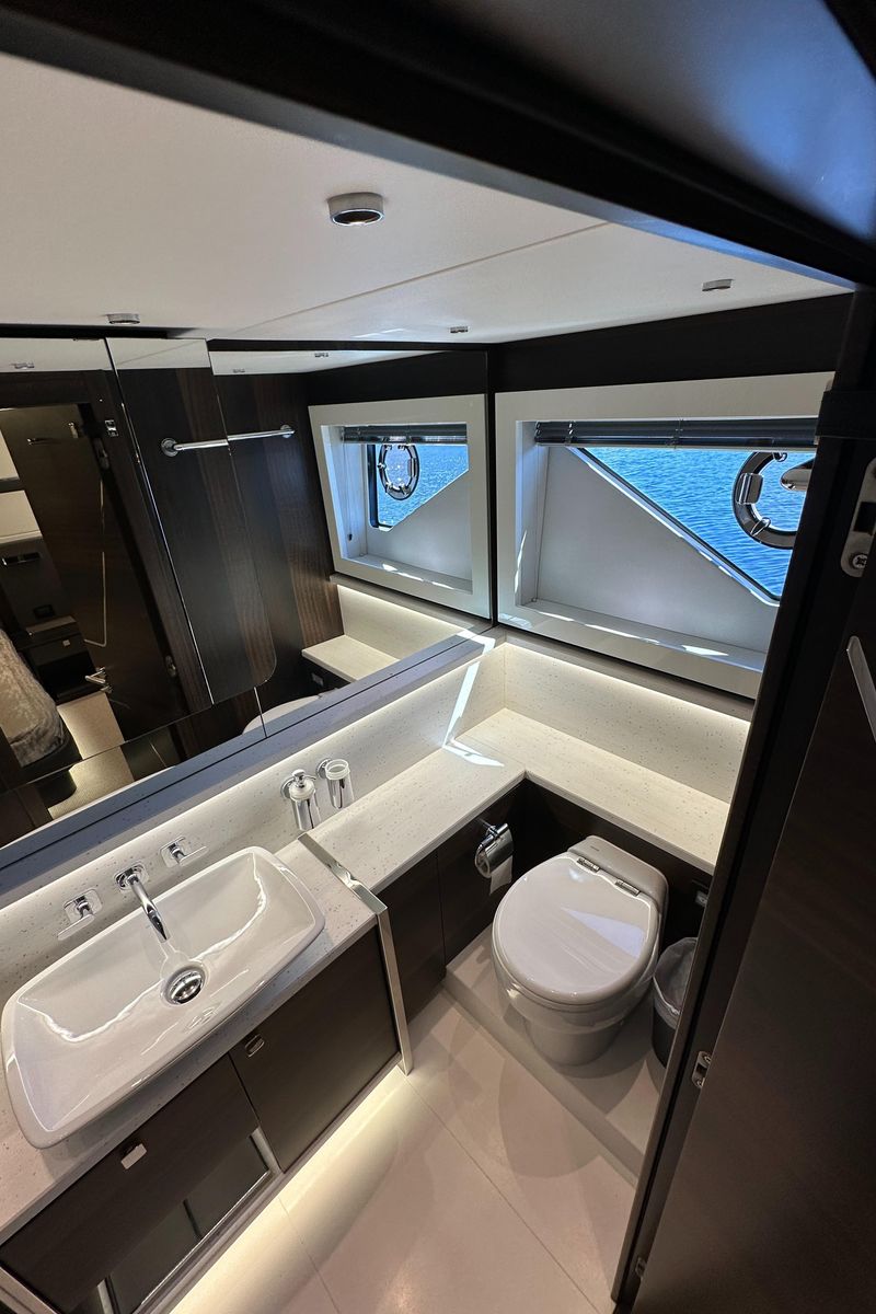 2023 Sunseeker 67 