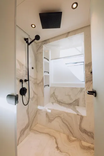 Saint V Yacht Photos Pics 