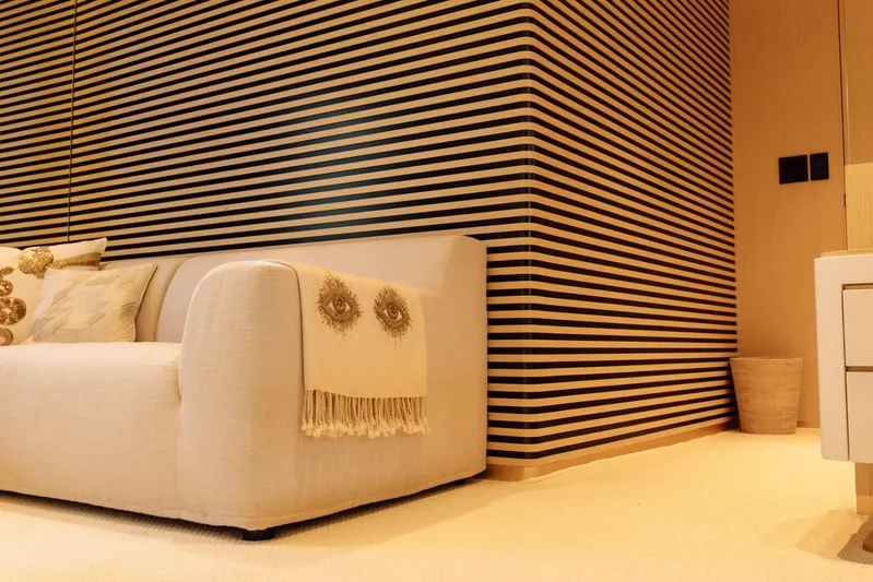 Saint V Yacht Photos Pics 