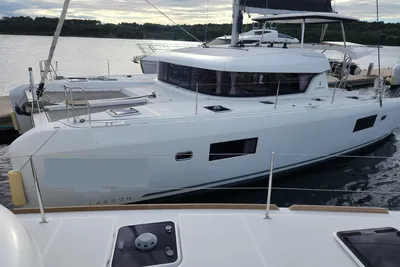 Lagoon 42