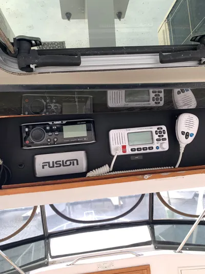 Lolly Yacht Photos Pics Control panel of a 1985 Ocean Yachts 55 Super Sport boat.