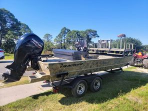 Tracker Grizzly 2072 CC Sportsman