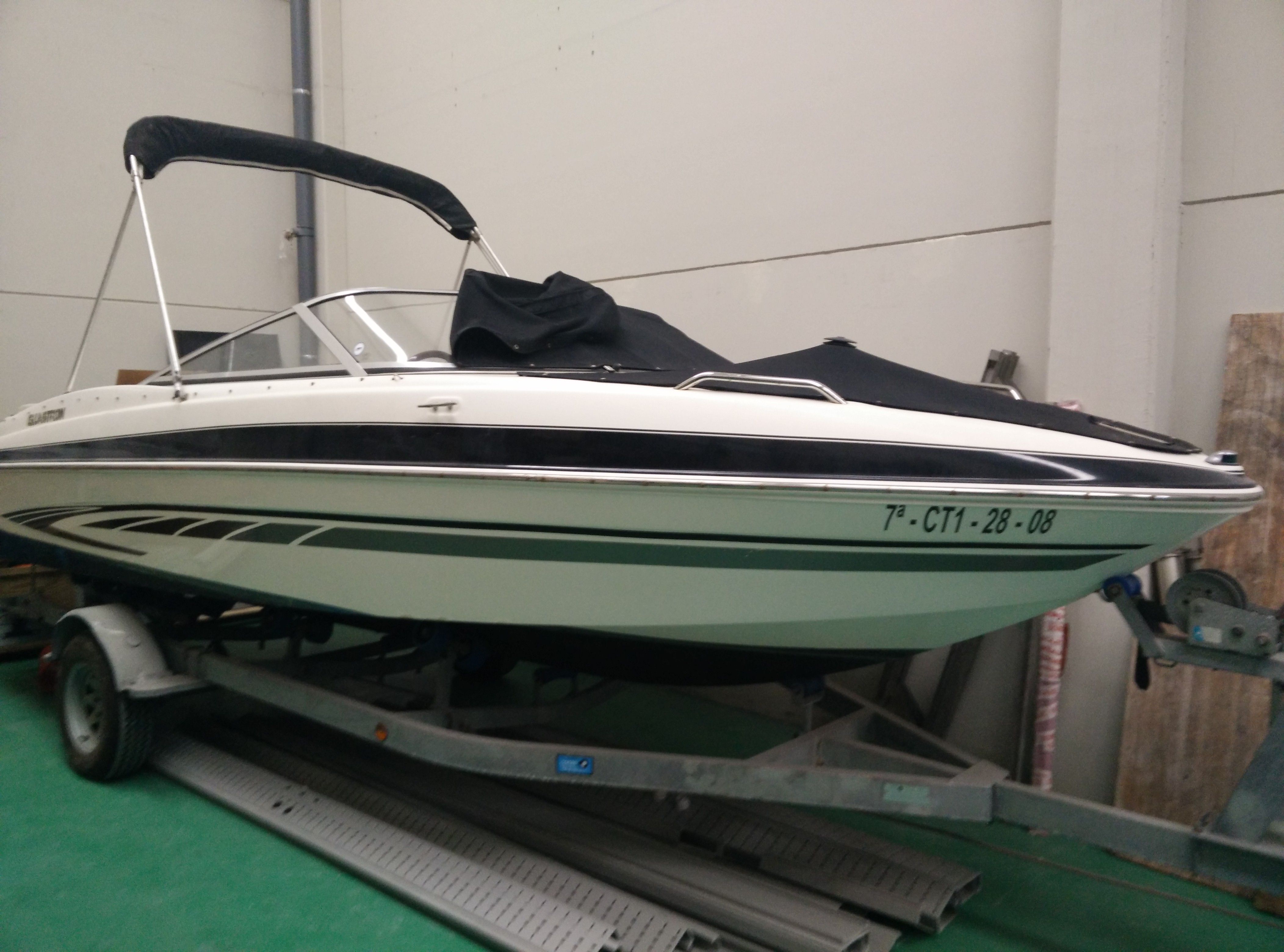 2008 Glastron Boats GT 205