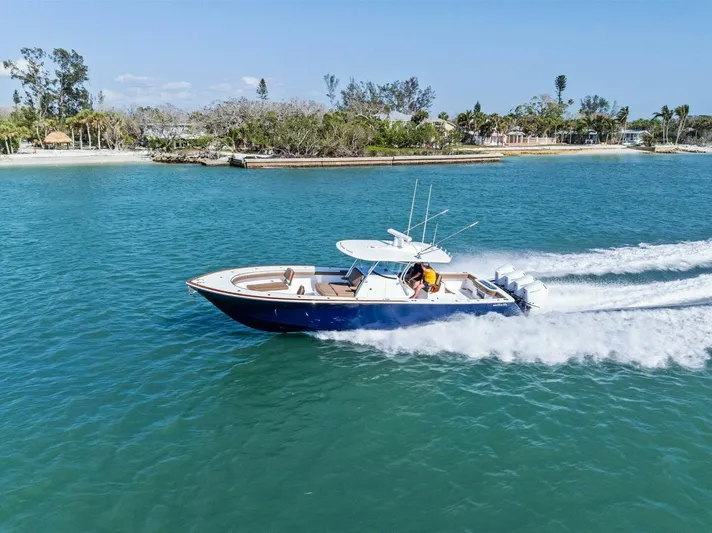 Steel Humble Yacht Photos Pics 