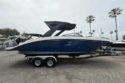 Sea Ray SDX 270 Outboard