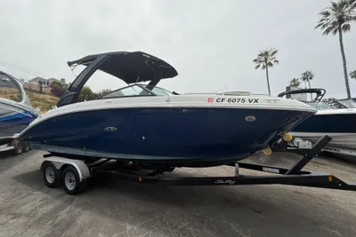 Sea Ray SDX 270 Outboard