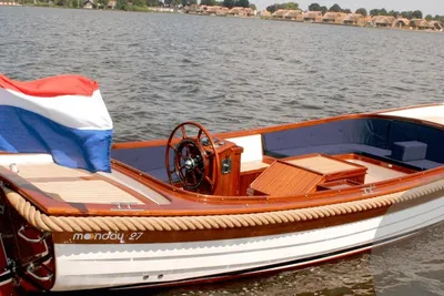 2024 Moonday Yachts Classic 27
