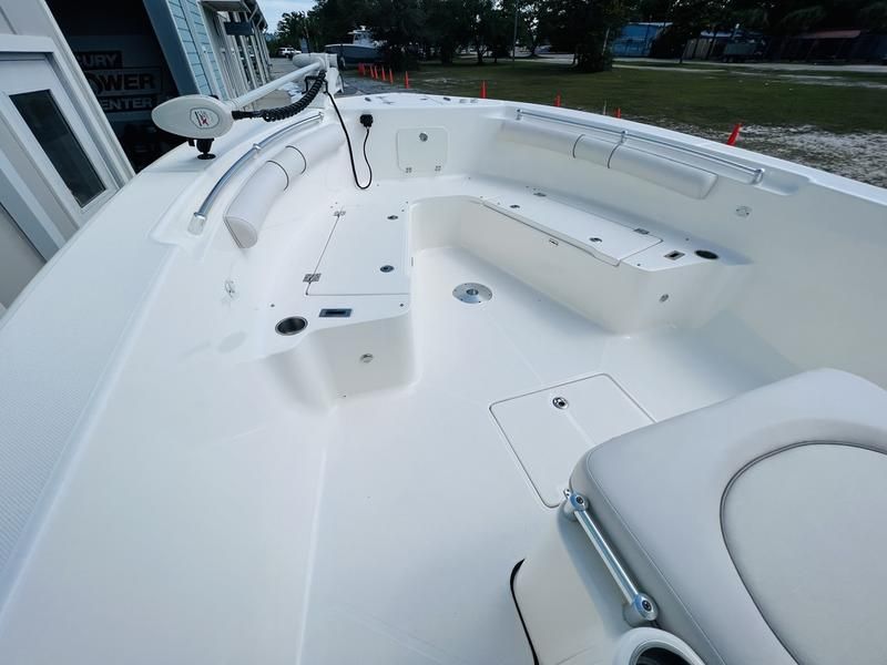 2022 Sea Born LX 26