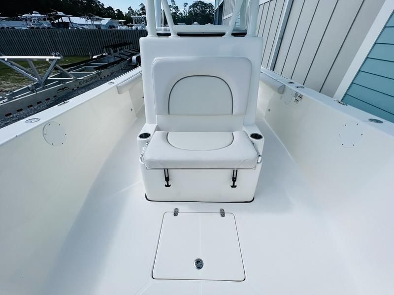 2022 Sea Born LX 26