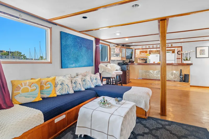 Ev Discovery / "conqueror" Yacht Photos Pics 