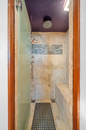 Ev Discovery / "conqueror" Yacht Photos Pics 