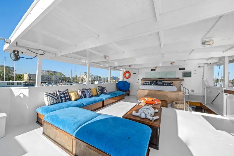 Ev Discovery / "conqueror" Yacht Photos Pics 