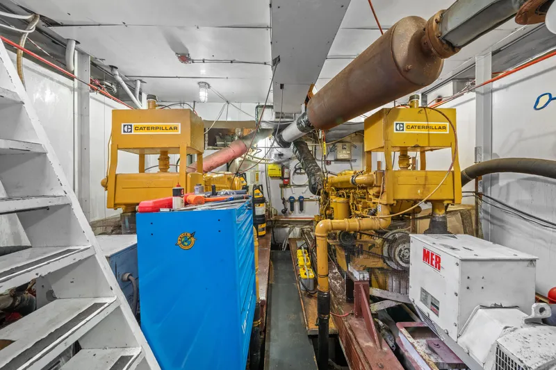 Ev Discovery / "conqueror" Yacht Photos Pics 