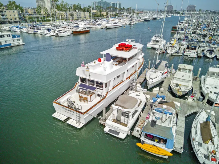 Ev Discovery / "conqueror" Yacht Photos Pics 