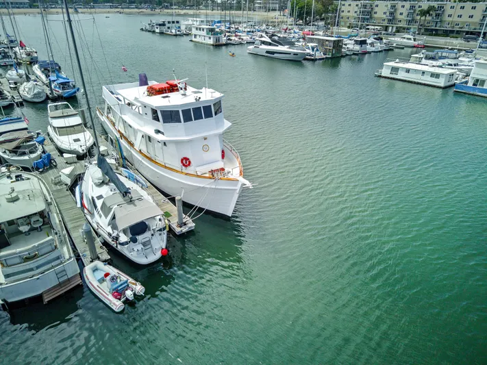 Ev Discovery / "conqueror" Yacht Photos Pics 