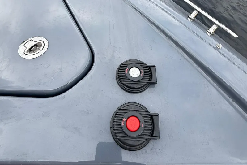 Kailani II Yacht Photos Pics 2023 Cruisers Yachts 34 GLS OB deck with control buttons and latch.