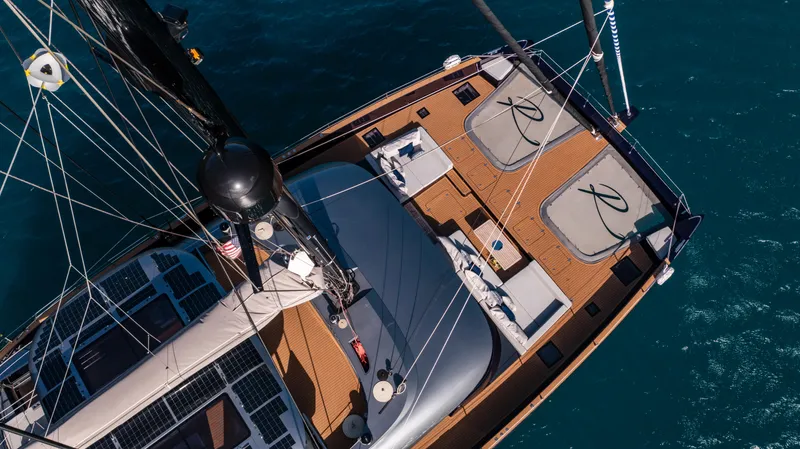 Relentless II Yacht Photos Pics 