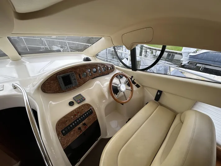 42 Azimut Fly Yacht Photos Pics 