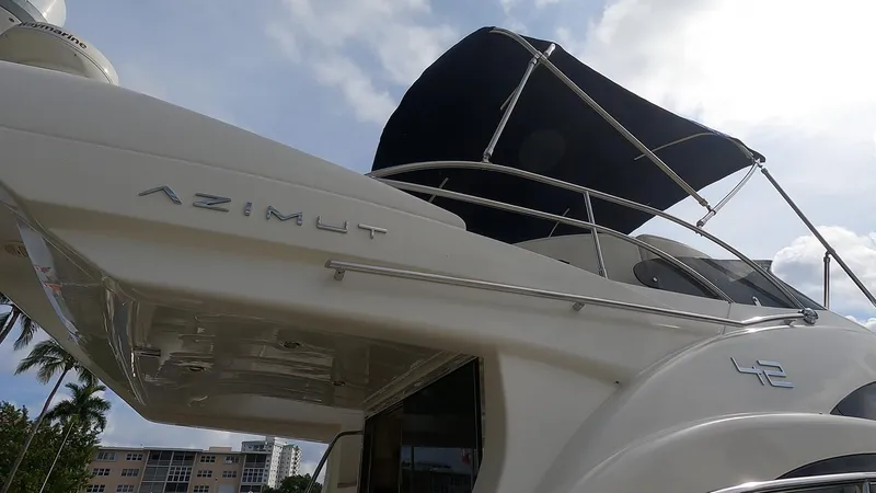 42 Azimut Fly Yacht Photos Pics 