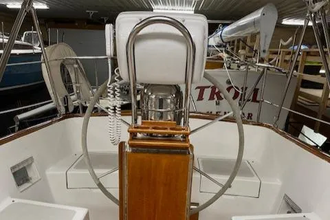 Trillium Yacht Photos Pics Cockpit and Helm