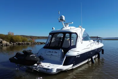 Cruisers Yachts 460 Express