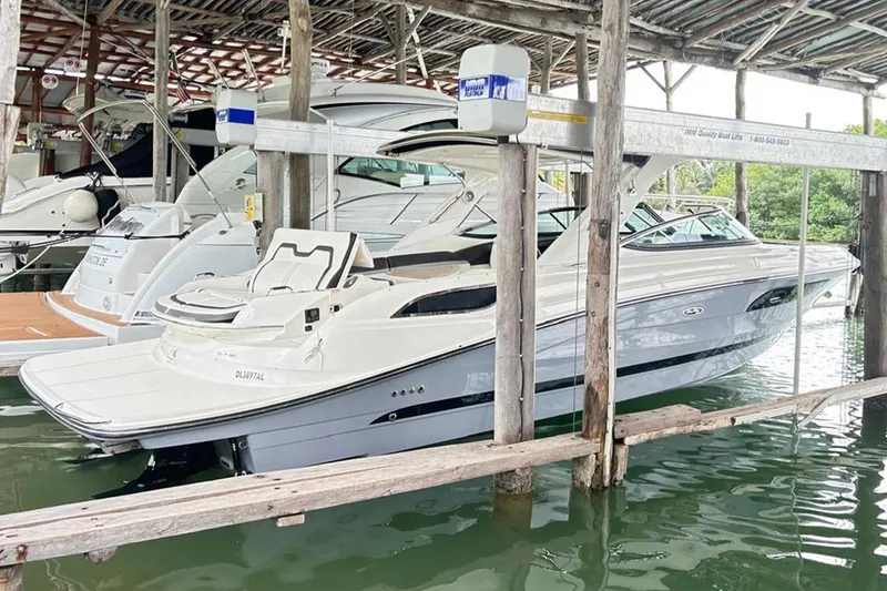 2018 Sea Ray 350 Slx @ Cancun Yacht Photos Pics 2018 Sea Ray SLX 350 boat docked in a covered marina.