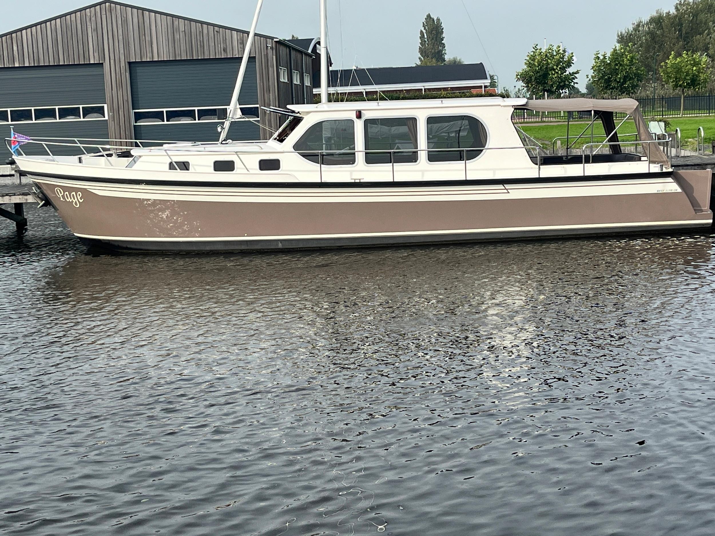 bege motorboot te koop