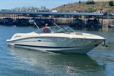 Sea Ray 270 SLX
