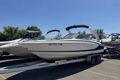 Regal 2300 Bow Rider
